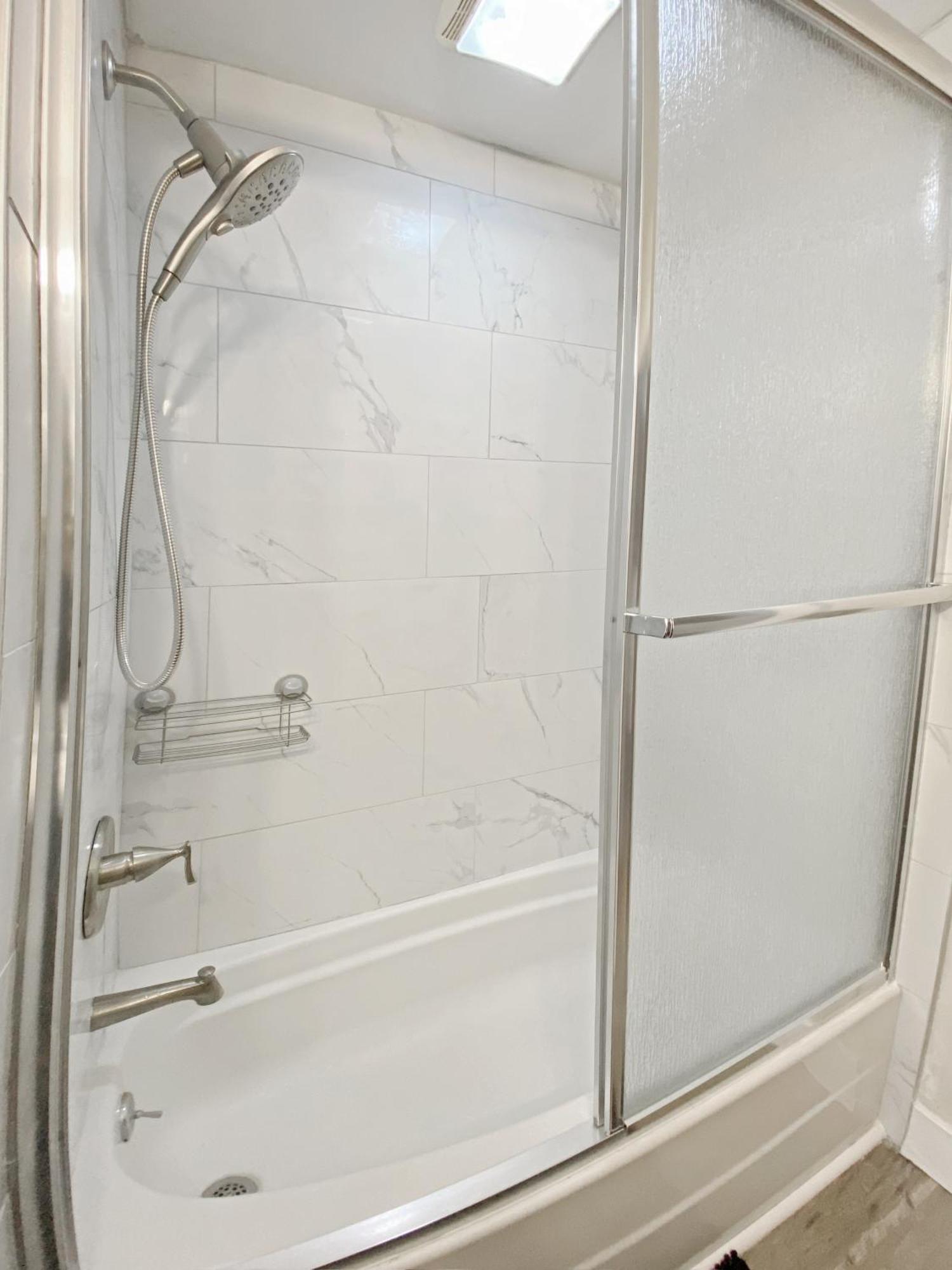 Lux 3Br, Steps From Airport, U Of R & Grocery Stores Rochester Buitenkant foto