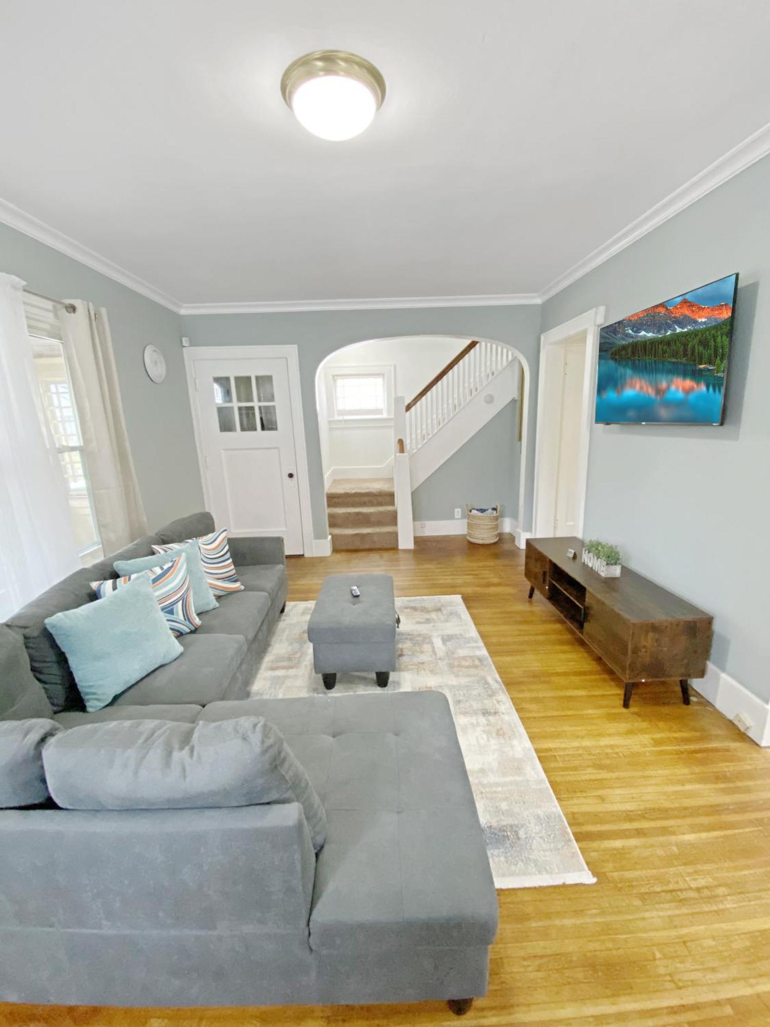 Lux 3Br, Steps From Airport, U Of R & Grocery Stores Rochester Buitenkant foto