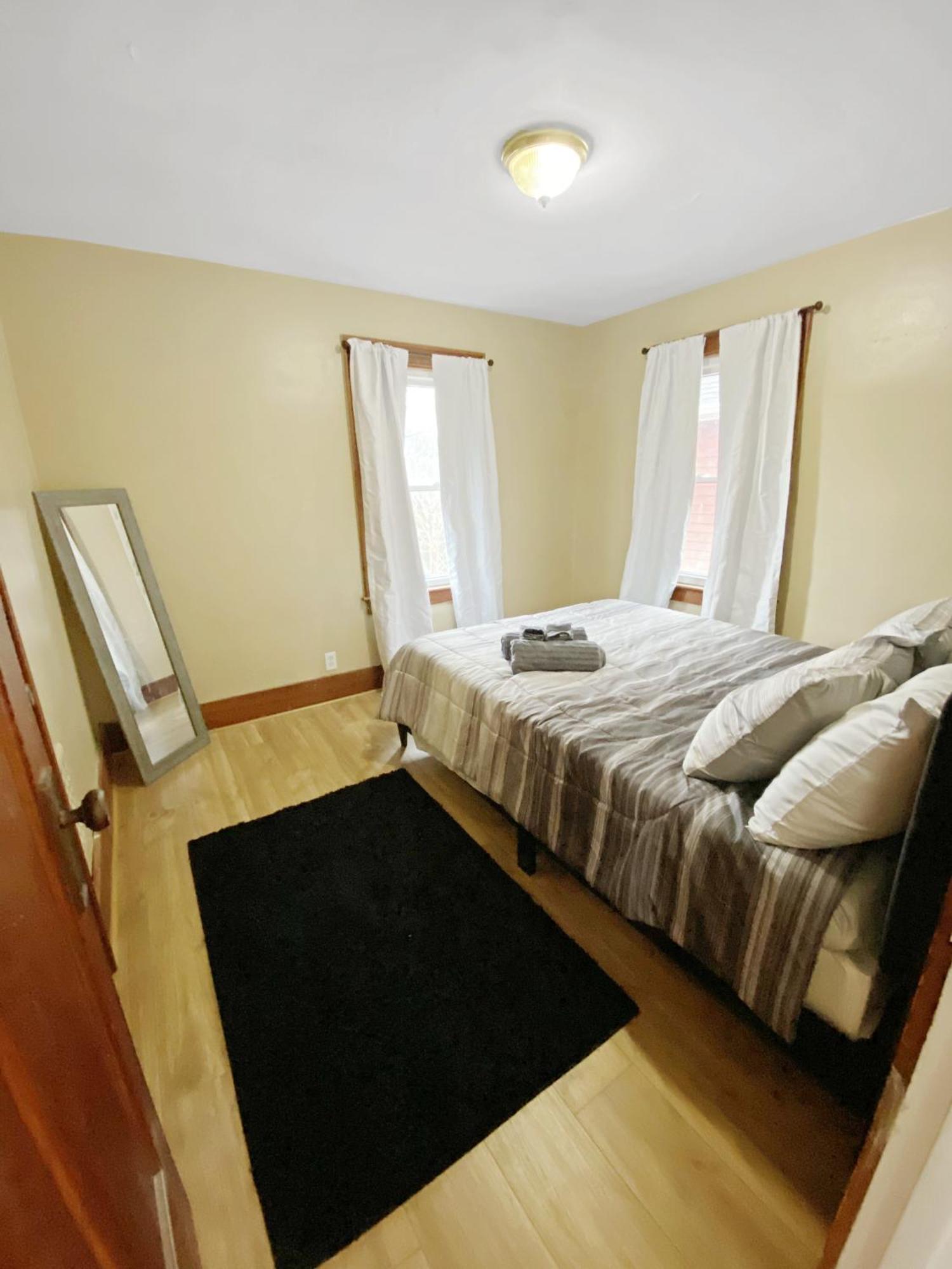 Lux 3Br, Steps From Airport, U Of R & Grocery Stores Rochester Buitenkant foto